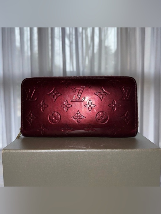 Louis Vuitton Handbags - Louis Vuitton Vernis Amarante Patent Leather Zip Around Wallet